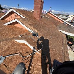 ROOFING INSTALLS 