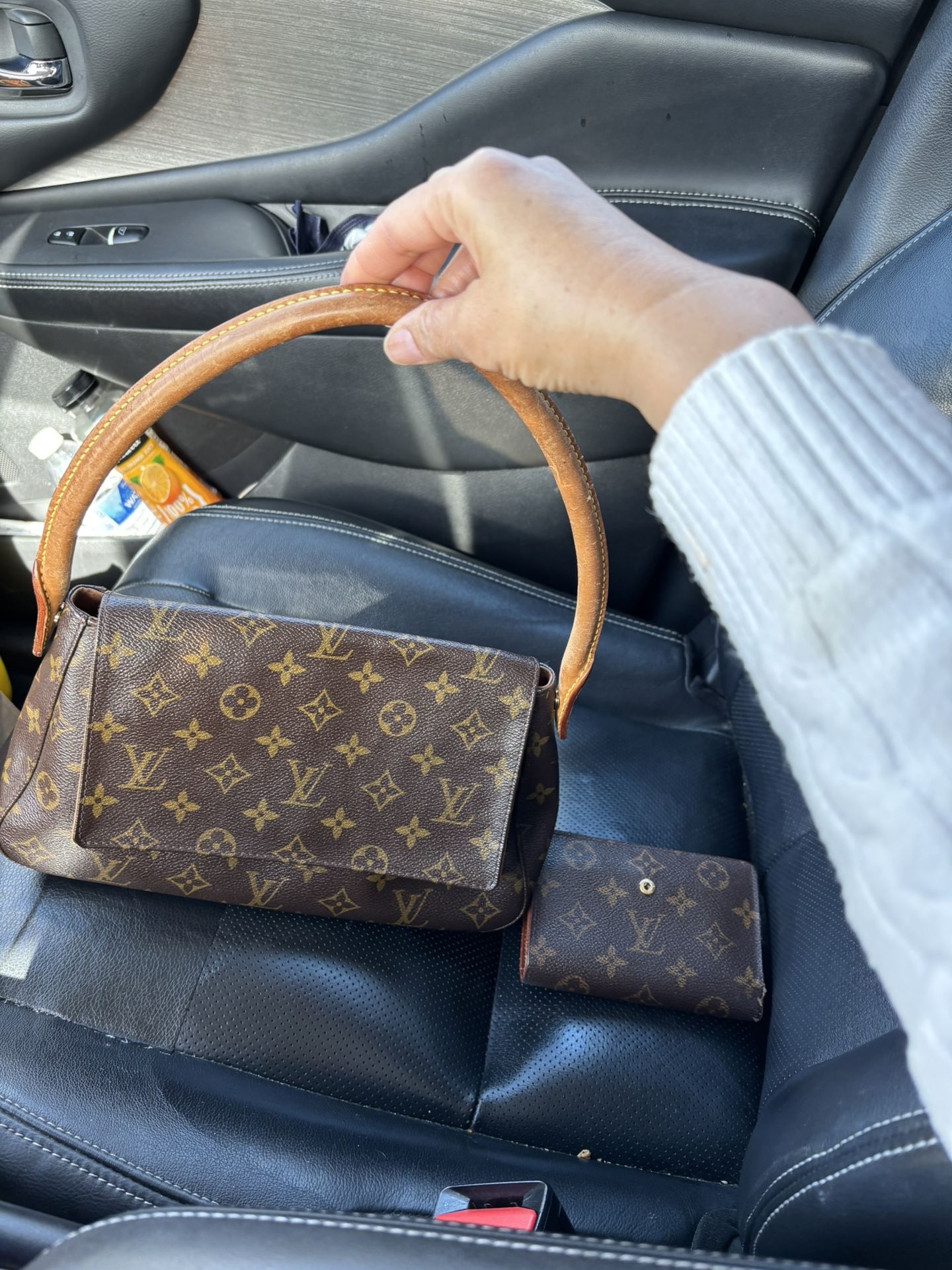 Louis Vuitton Use Authentic Bag + Wallet