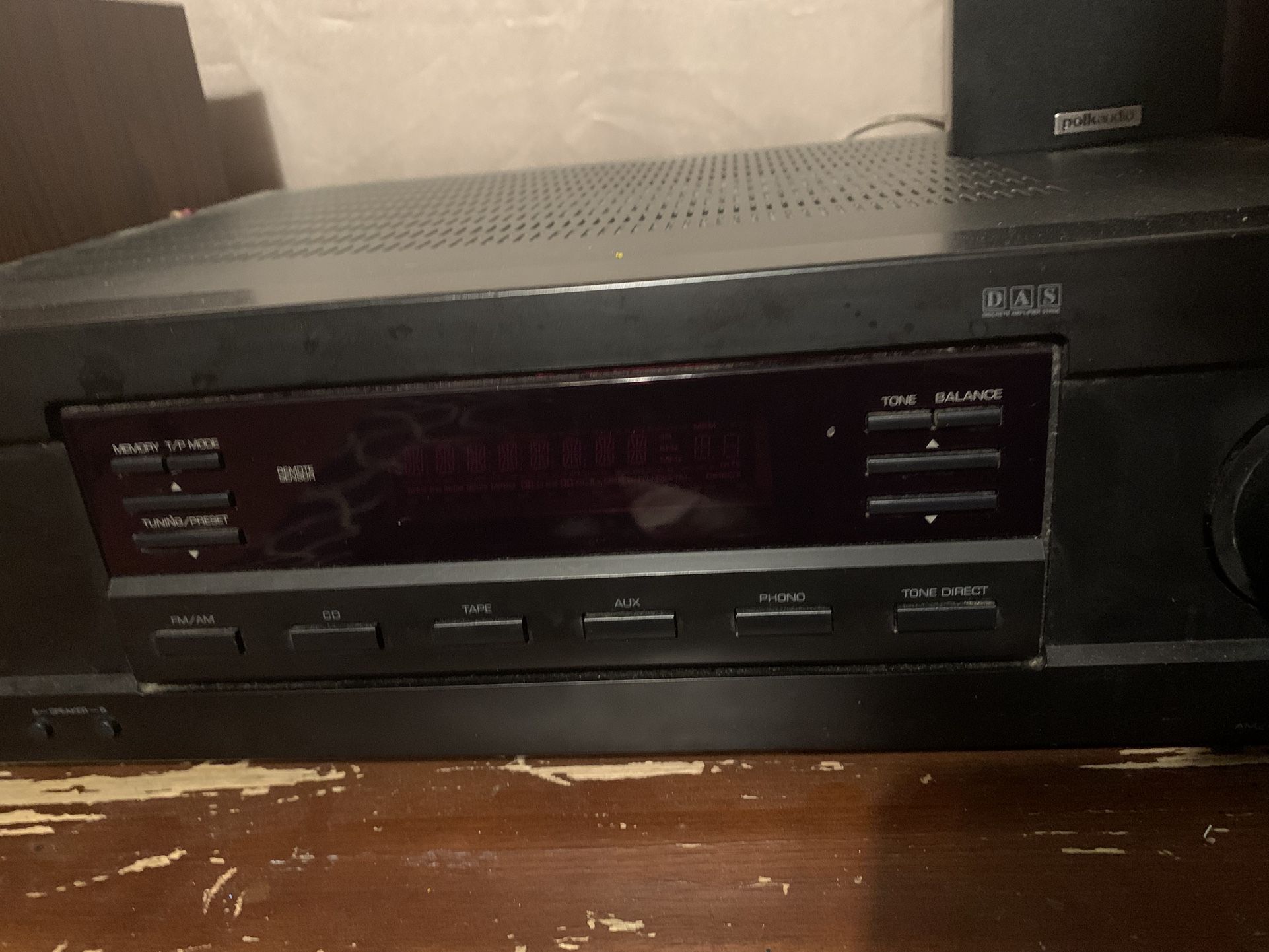 Stereo With Speakers