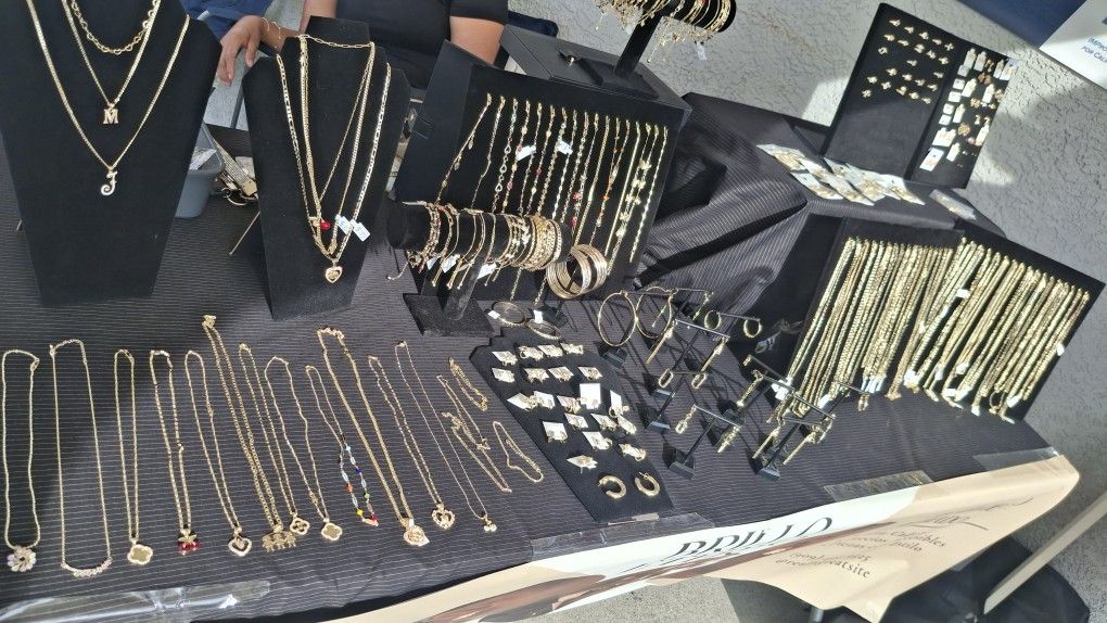 Oro Laminado O Baño De Oro Cadenas ,Esclavas ,Pulseras ,Aretes Desde $10