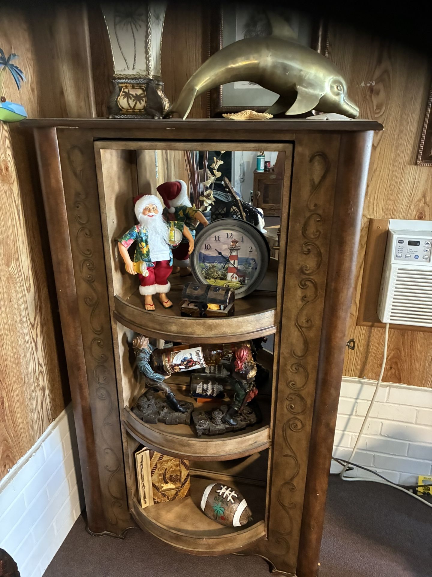 Cabinet Seven Seas By Hooker