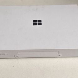 Microsoft surface pro copilot + Pc 12” touch screen snapdragon x plus 16gb 256gb latest model 11th edition 