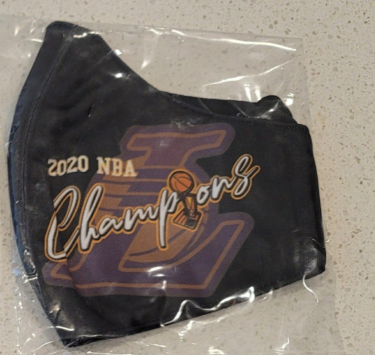 Waterproof face masks - Lakers champion