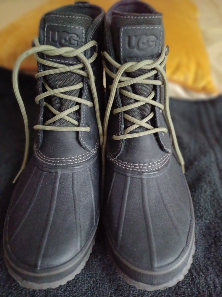 UGG Men's Waterproof Lace Up Boot