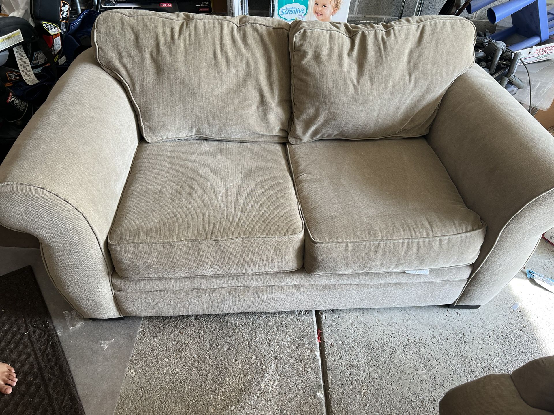 Used Sofa in Good Conditio