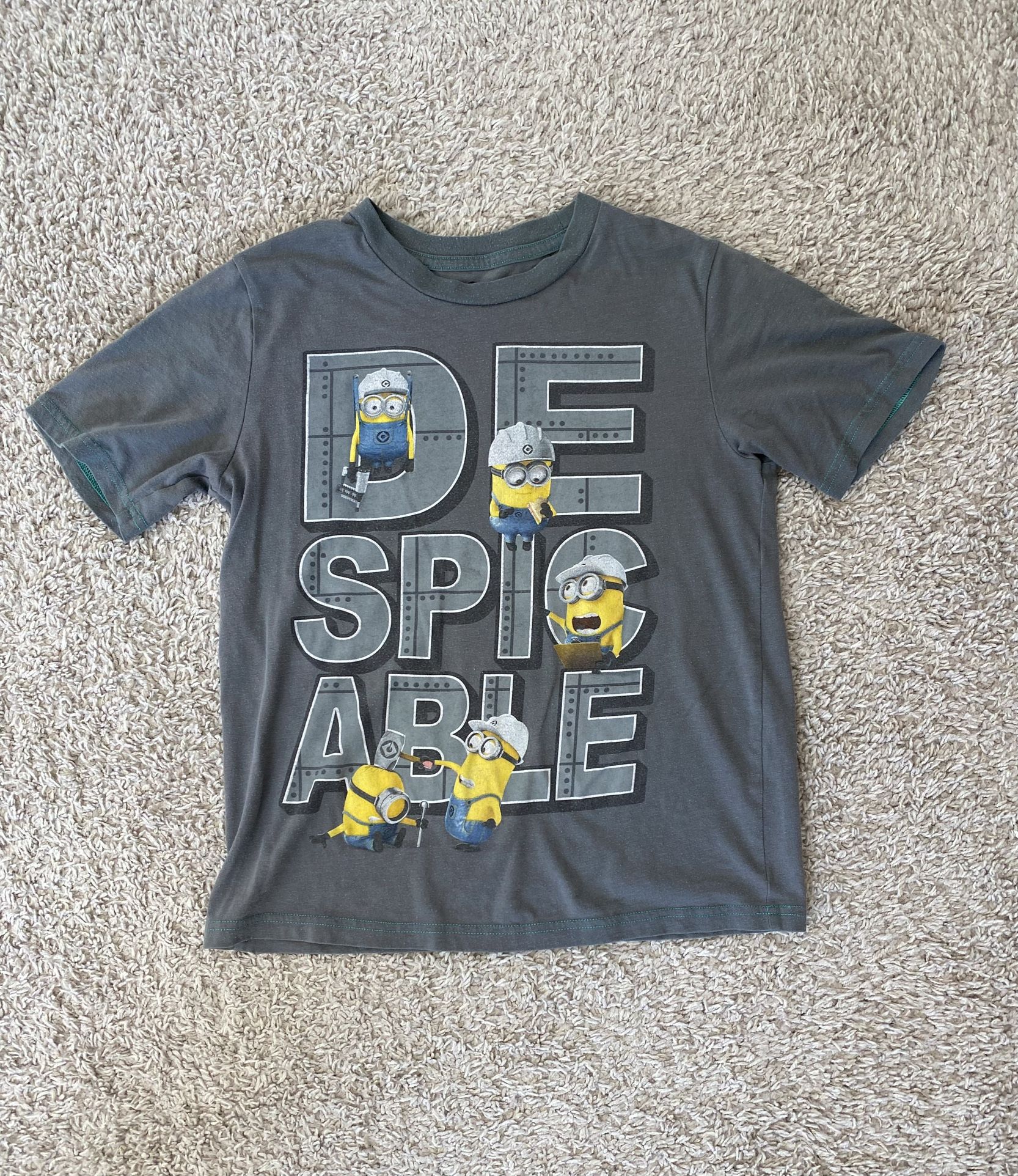 Minions T-Shirt Size Medium 