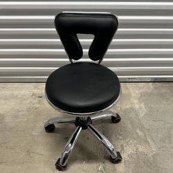 SMALL BLACK CHAIR