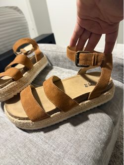 Women shoes size 5 us