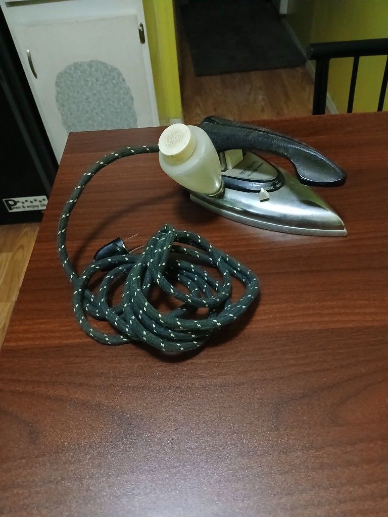 1950 General Electric Iron