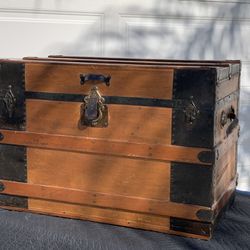 antique vintage trunk / chest