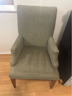 Set of 4 Restoration Hardware Dinning Chairs