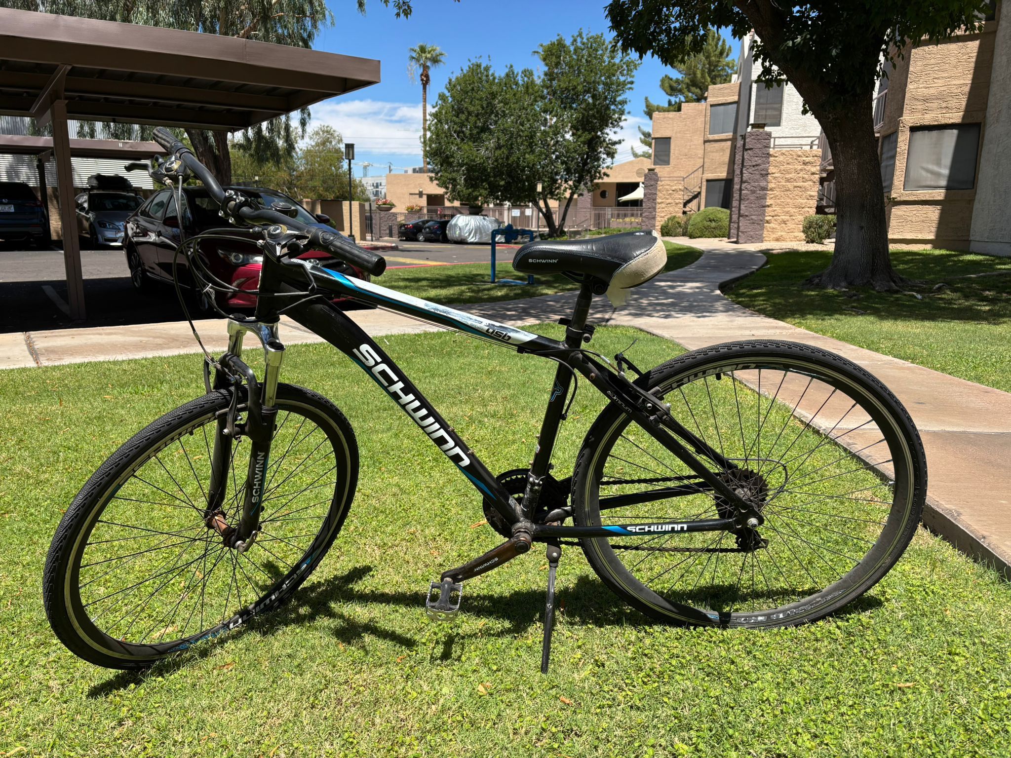 29” Schwinn Men's Bike – Schwinn 700c Glenwood Hybrid Bike