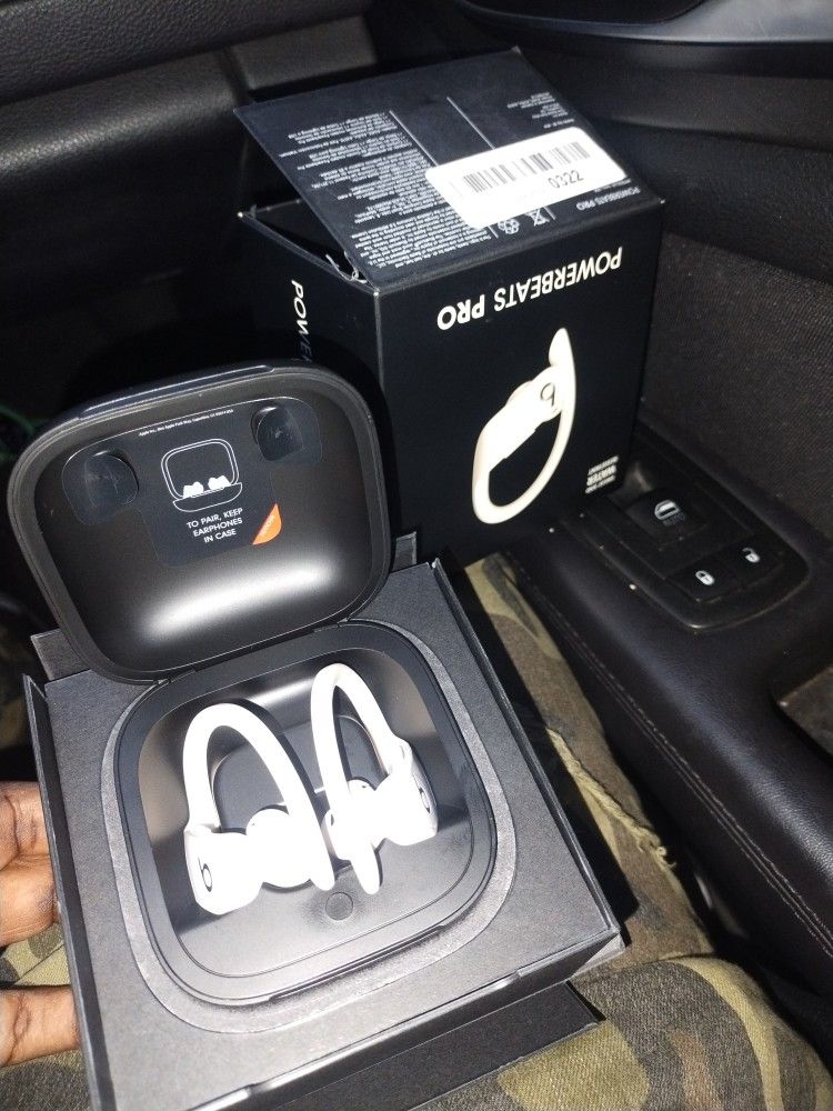 Powerbeats Pro Head Phones