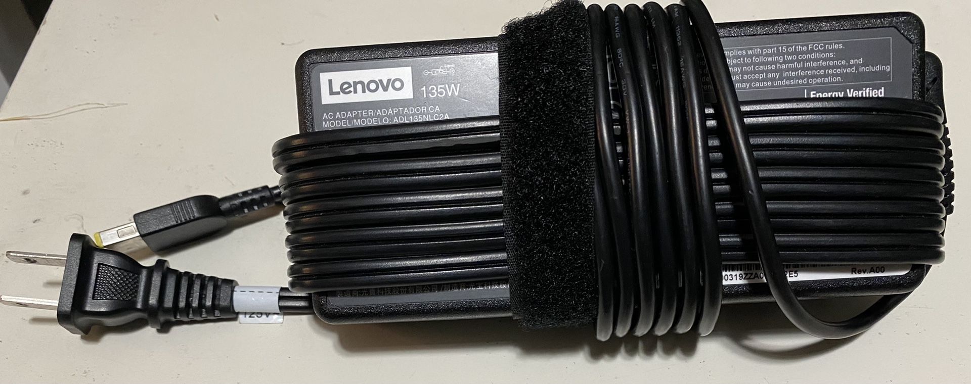 Original LENOVO 20V 6.75A 135W Charger ADL135NLC2A