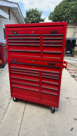 HUSKY Toolbox 23.   DRAIWER.     Ball. Bearing.  No have the keys