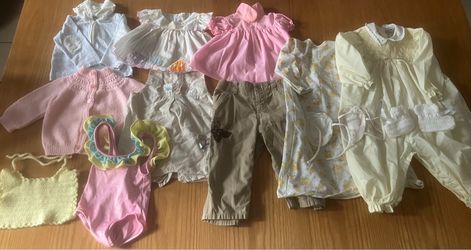12 piece Lot of Baby Girls Clothes
