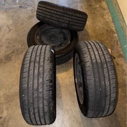 4 Semi-New Tires For A Civic Sise 16
