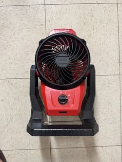 Milwaukee M12 12-Volt Lithium-Ion Cordless Jobsite Fan (Tool-Only)