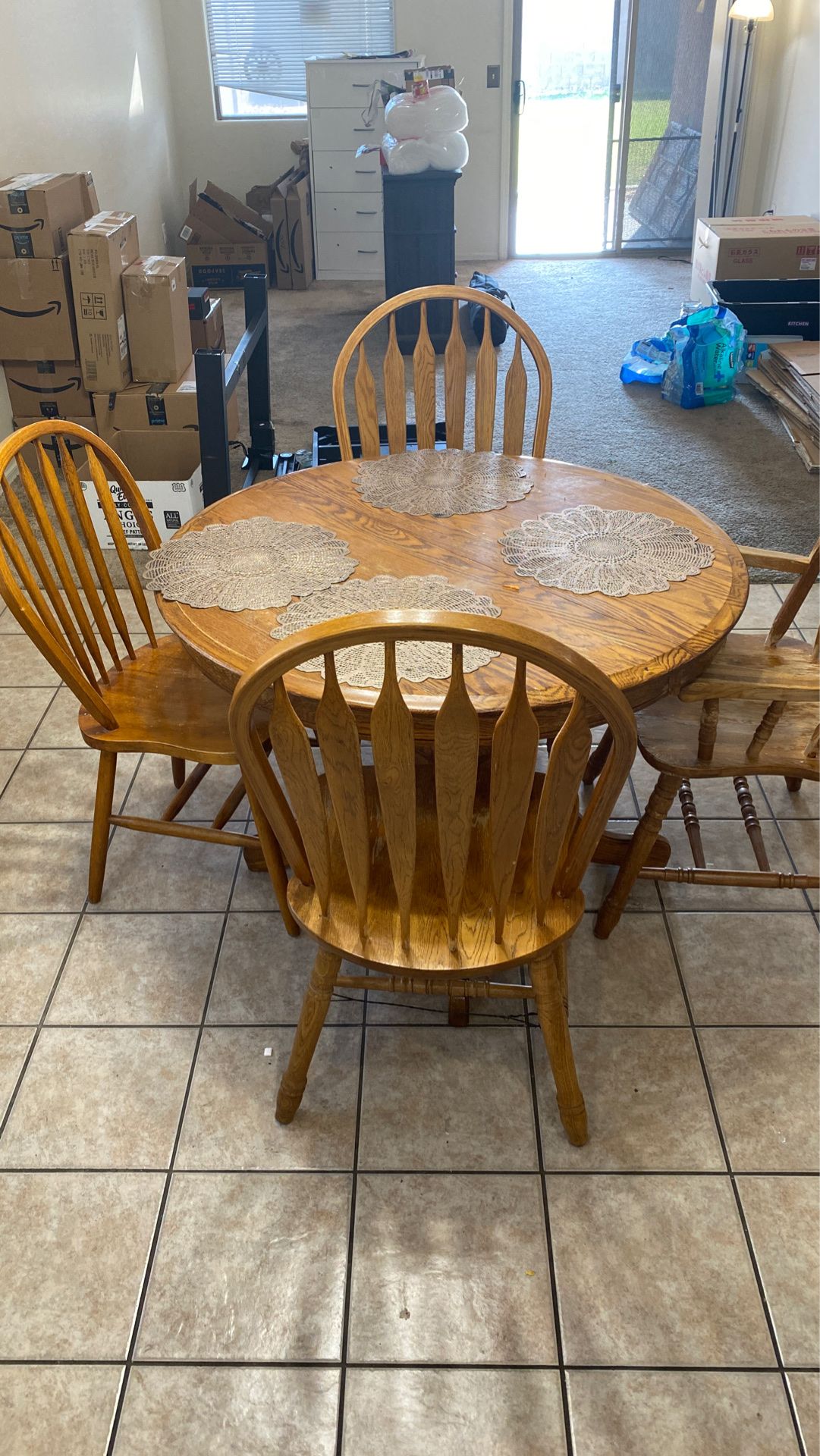 Kitchen table and 4 chairs