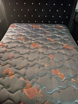 QUEEN SIZE MATTRESS