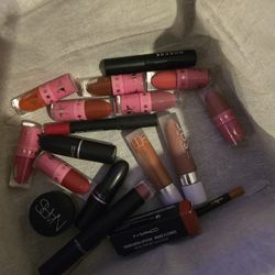 Jeffree Star And Mac Lipsticks 