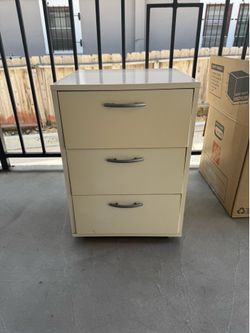 Compact  and versatile 3– door storage cabinet fits underneath desk
