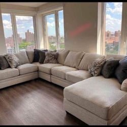 Ultra Comfort Chalk Dellara Big Sectional Couch With Chaise🤩 New Brand ⭐️Finanicng & Delivery Available ✅