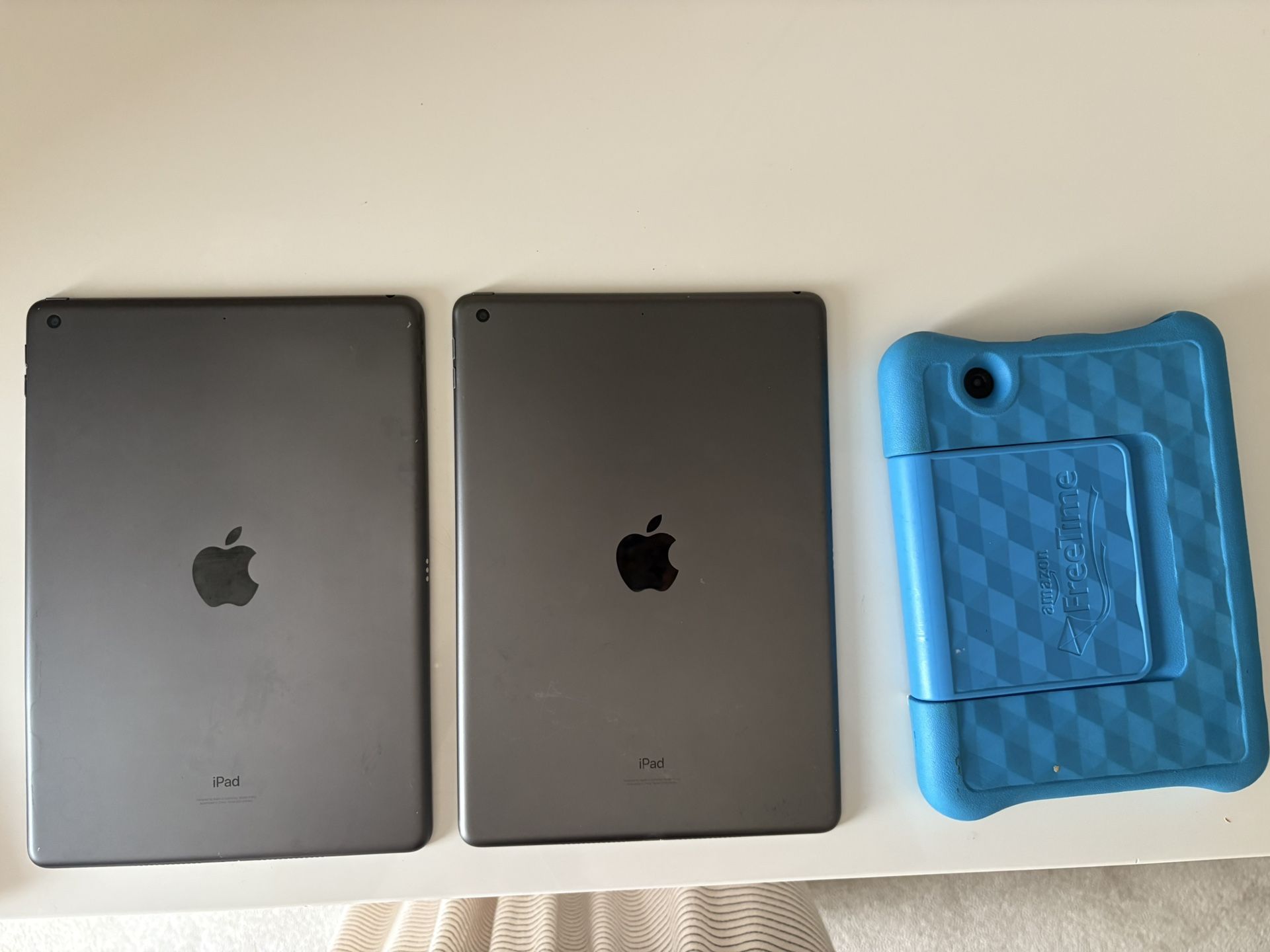 iPads & Tablet