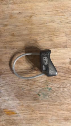 Petzl Verso Belay Device