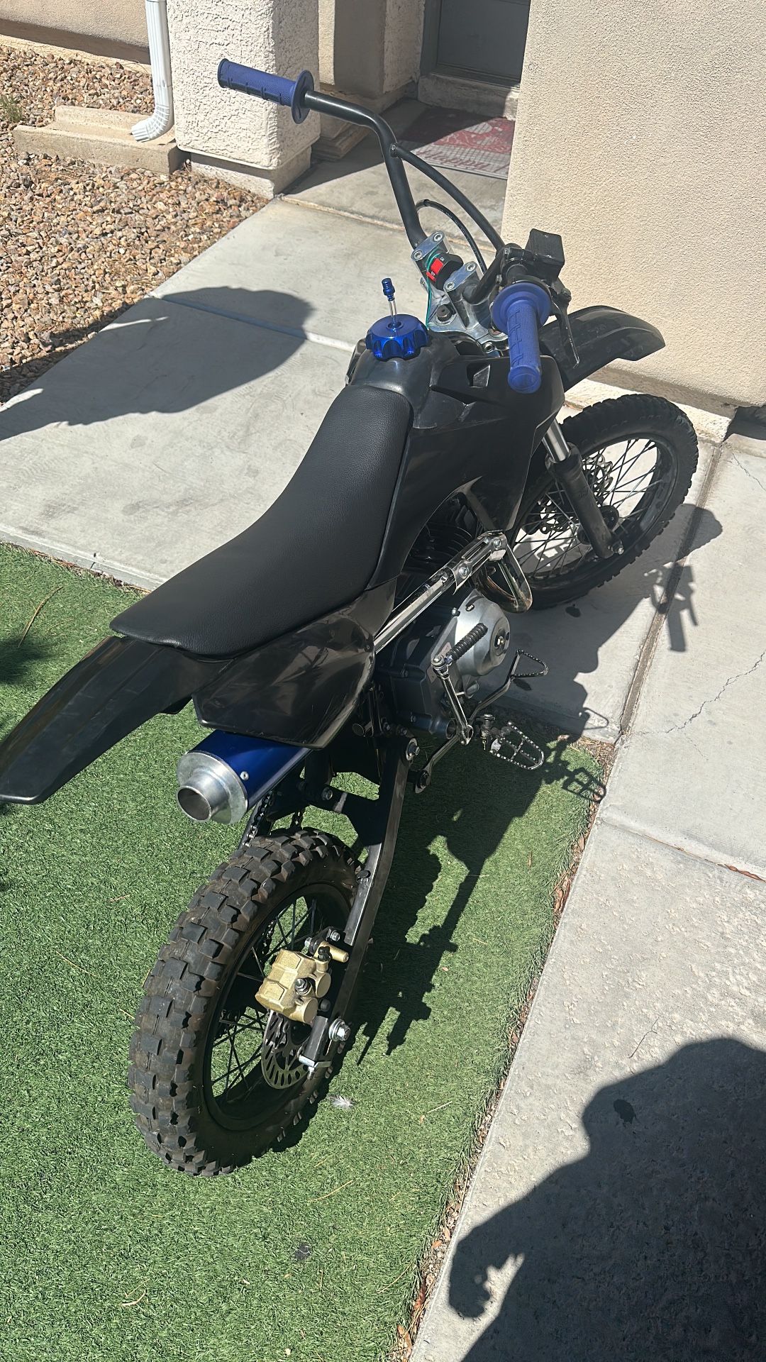 Apollo 125cc/ Black color/teen size or adults