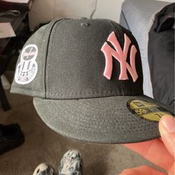 Pink Yankees Cap With Patches 
