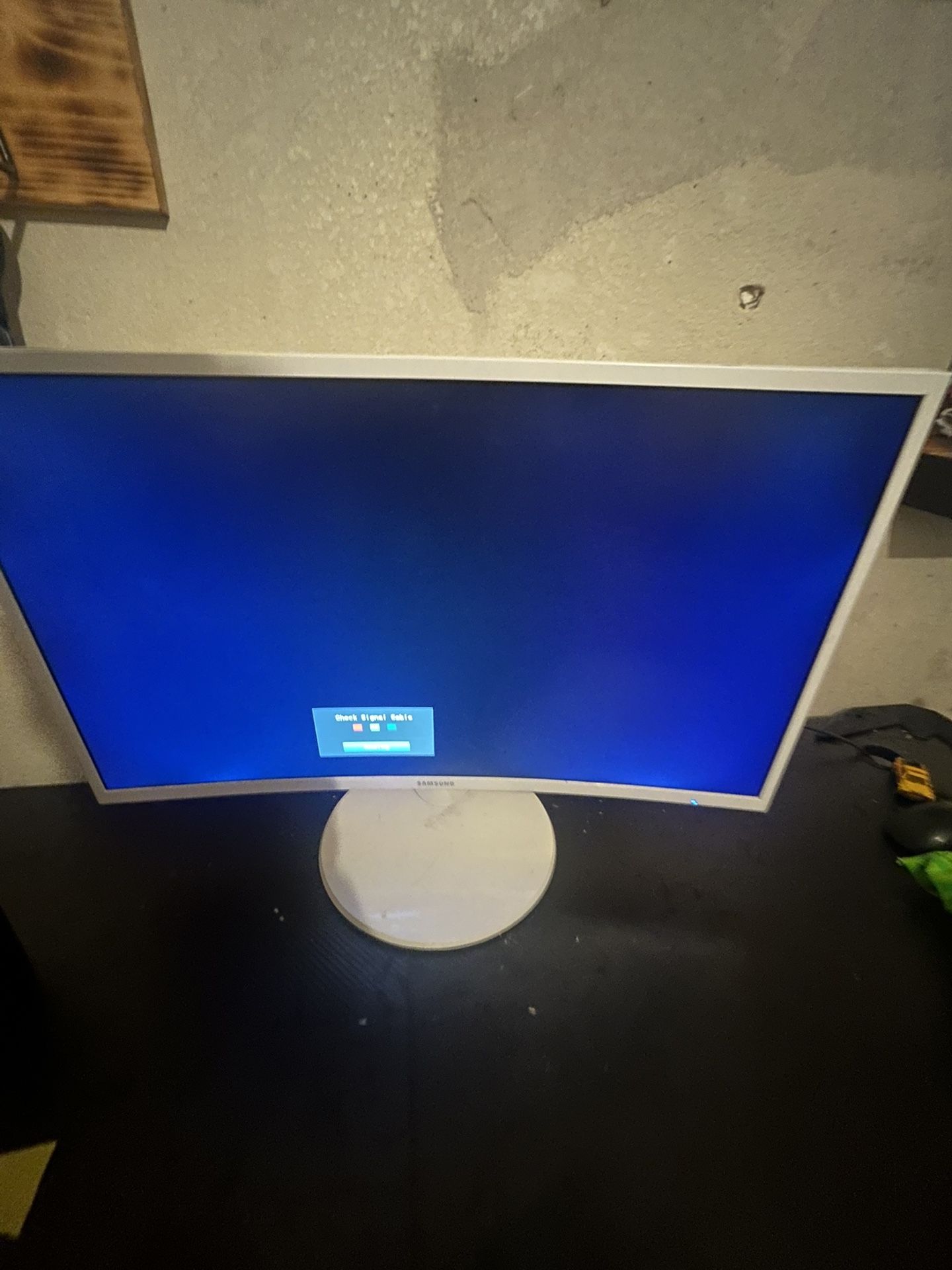 Samsung Curved Monitor