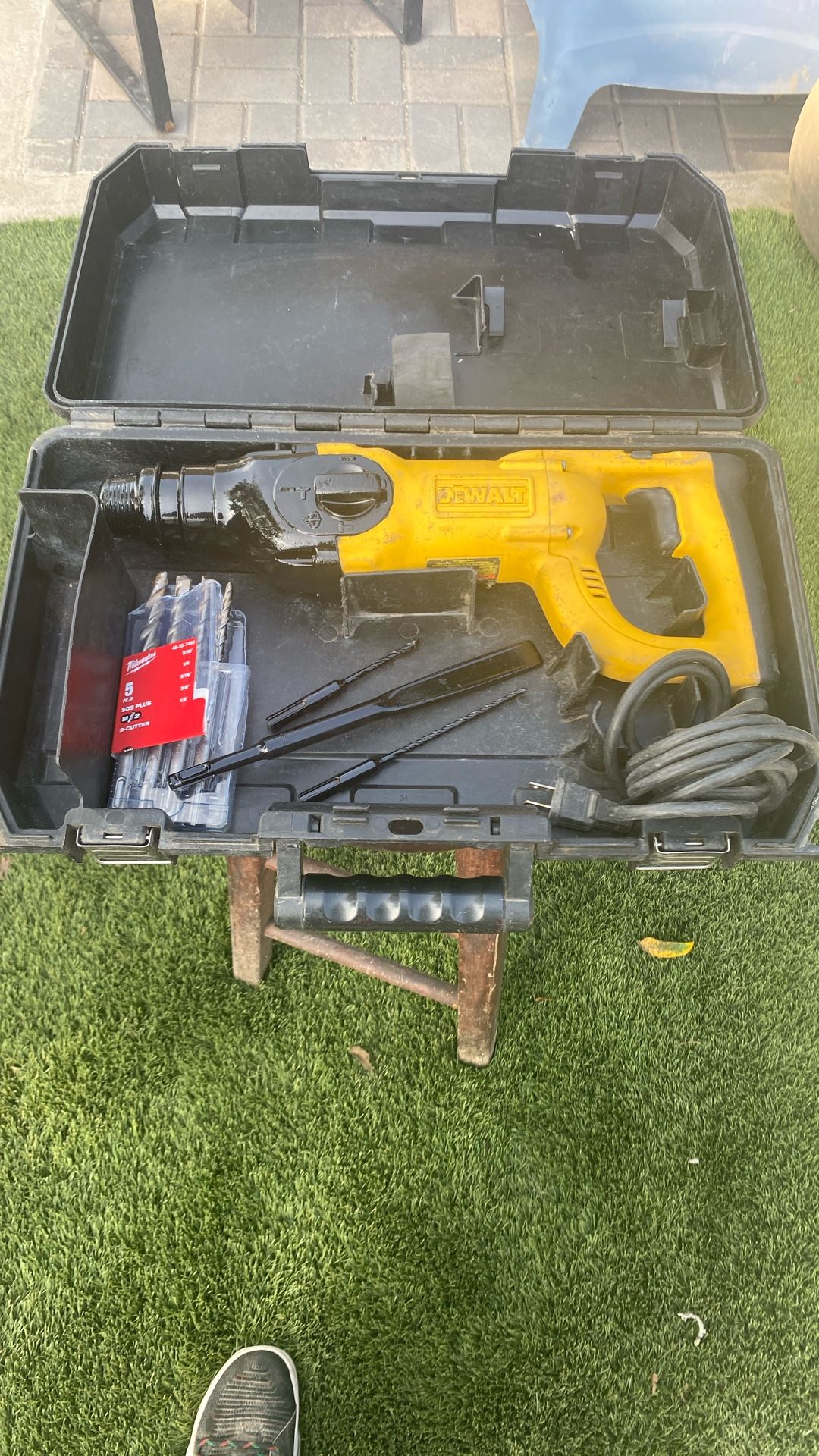 DEWALT D25203 ROTARY HAMMER Work Perfect