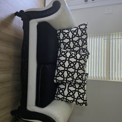 Black And White Sofas 