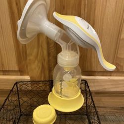 Medela Harmony Manual Breastpump