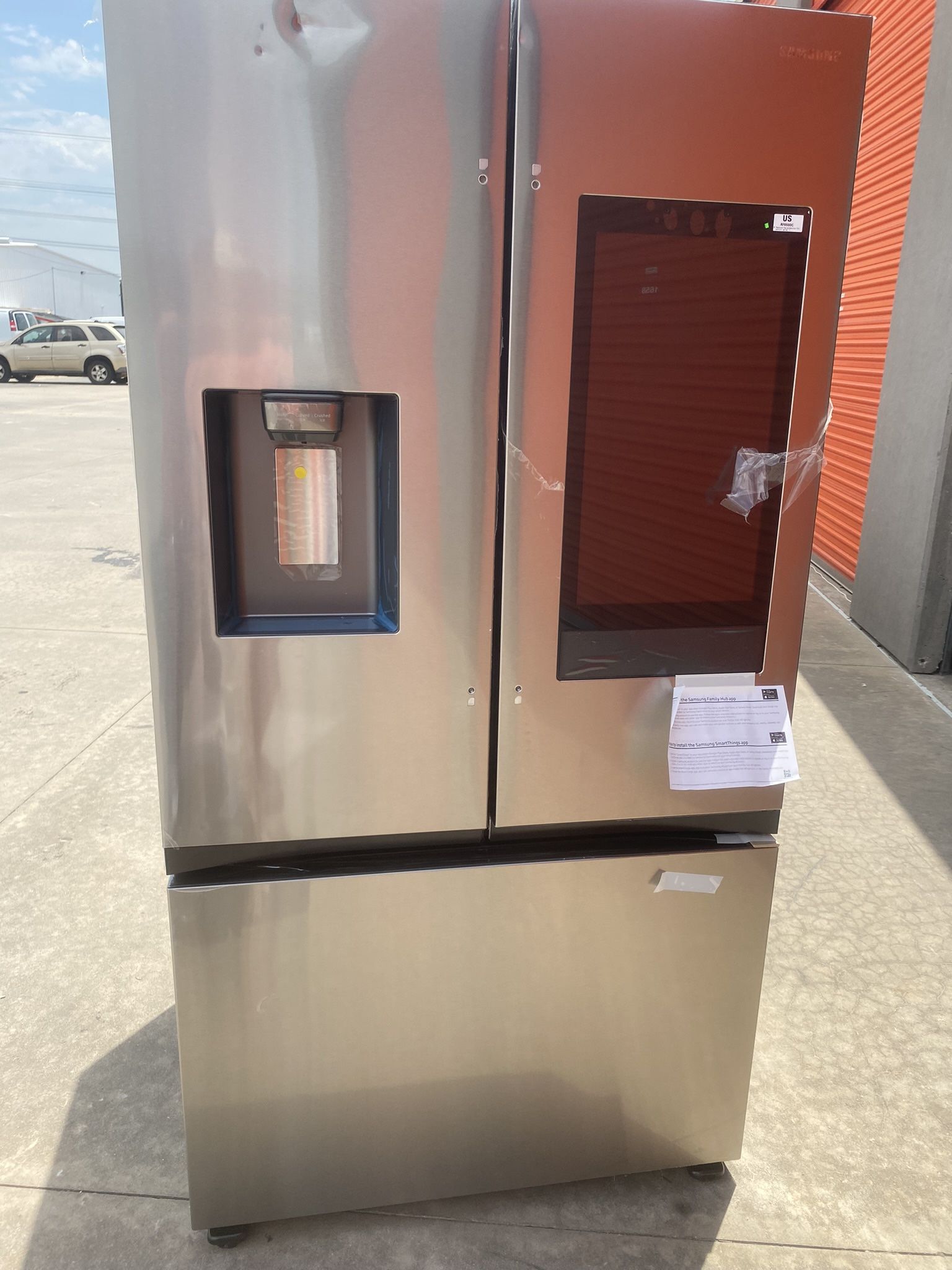 New Small Dent Samsung Counter-depth Mega Capacity 25-cu ft Smart French Door with Dual Ice Maker, Water and Ice Dispenser $1850.00 O.B.O