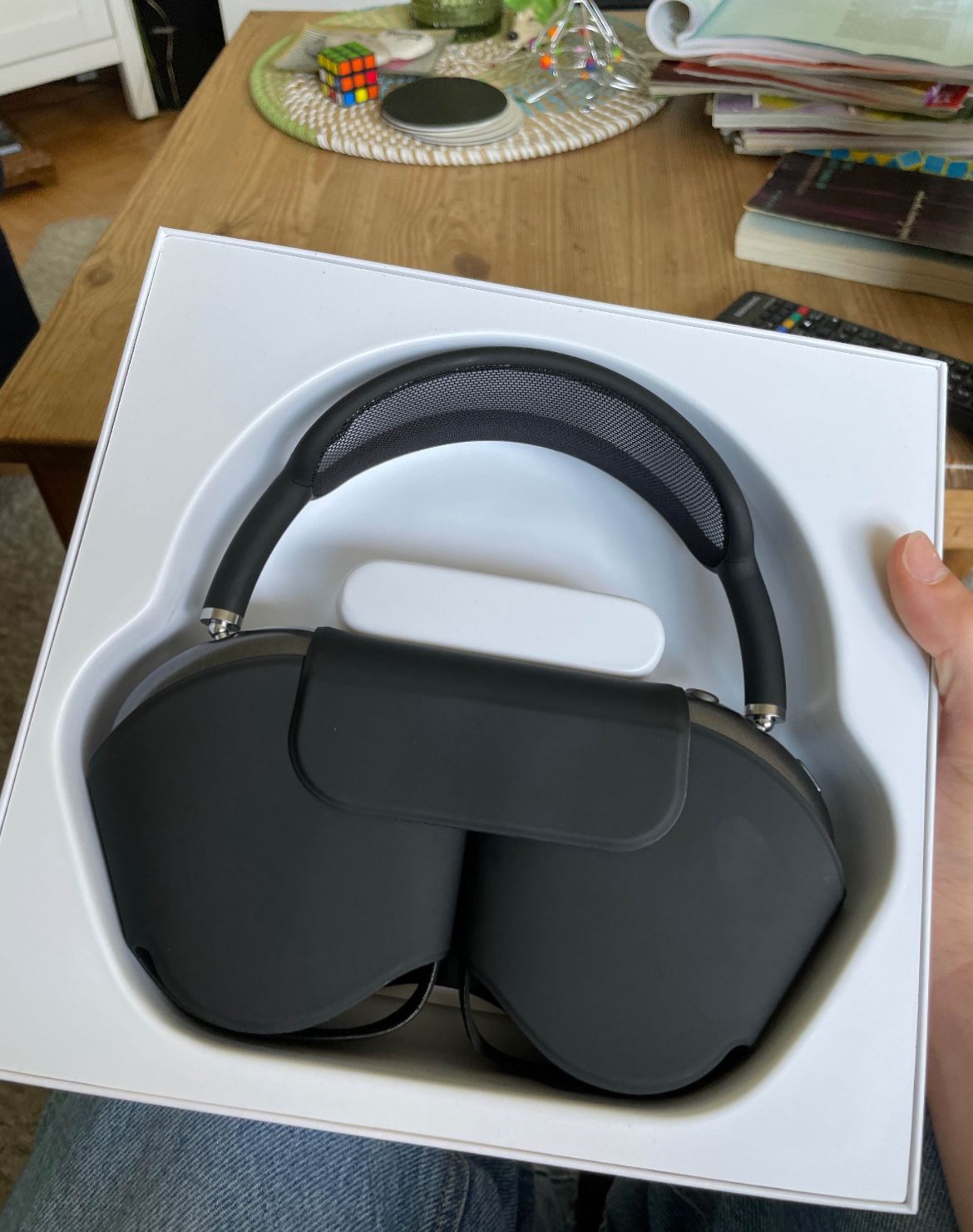 Midnight Black generation 2 airpod max’s brand new never used