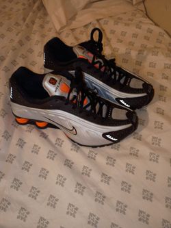 Nike shox orange grey black