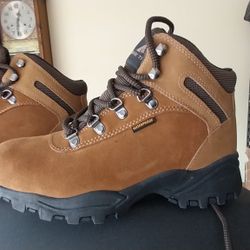 WOMEN'S SIZE 8 WORK BOOTS (NEW) 