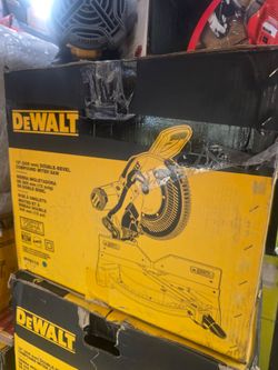 DeWalt 12" Double-Bevel Compound Miter Saw new