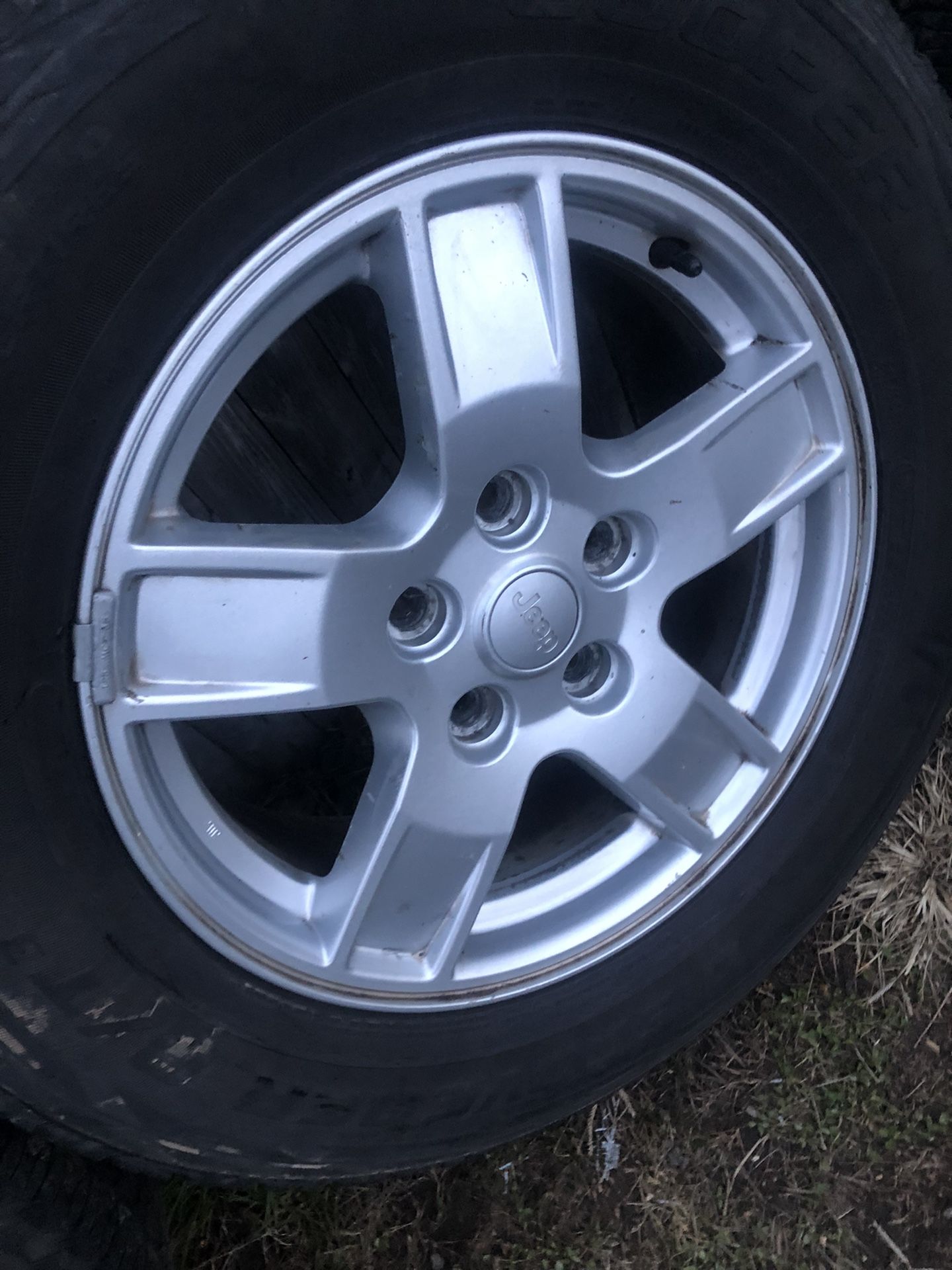 17” Jeep Cherokee Rims And Tires