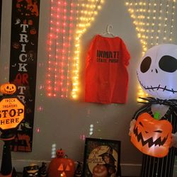 🎃👻Prison costume from Spirit Halloween size large in Teen or kid👻🎃