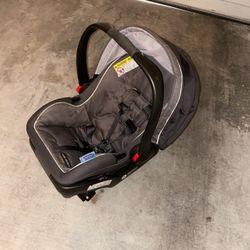 Graco Snugride Snuglock 35