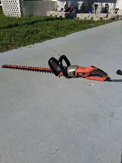 Black and Decker 24-inch Corded Hedge Trimmer