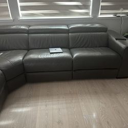 Scandinavian Custom Leather Sofa With Power Recliners