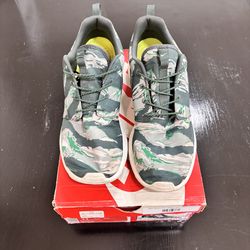 Used Nike Roshe Run Green Tiger Camo
