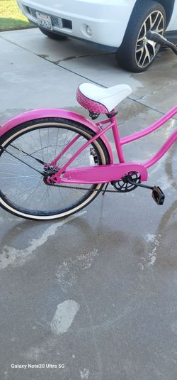 Women 26" Beach Cruisers In excellent condition 80 each firm price