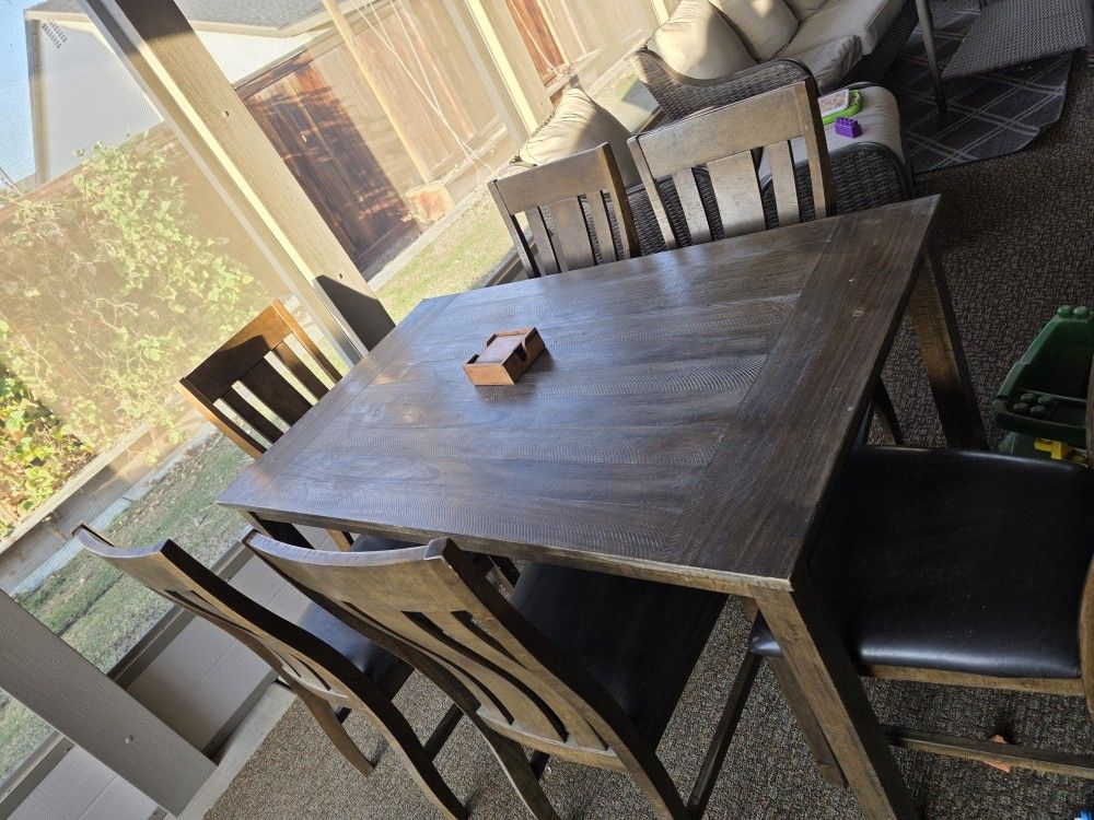 Dinning Table