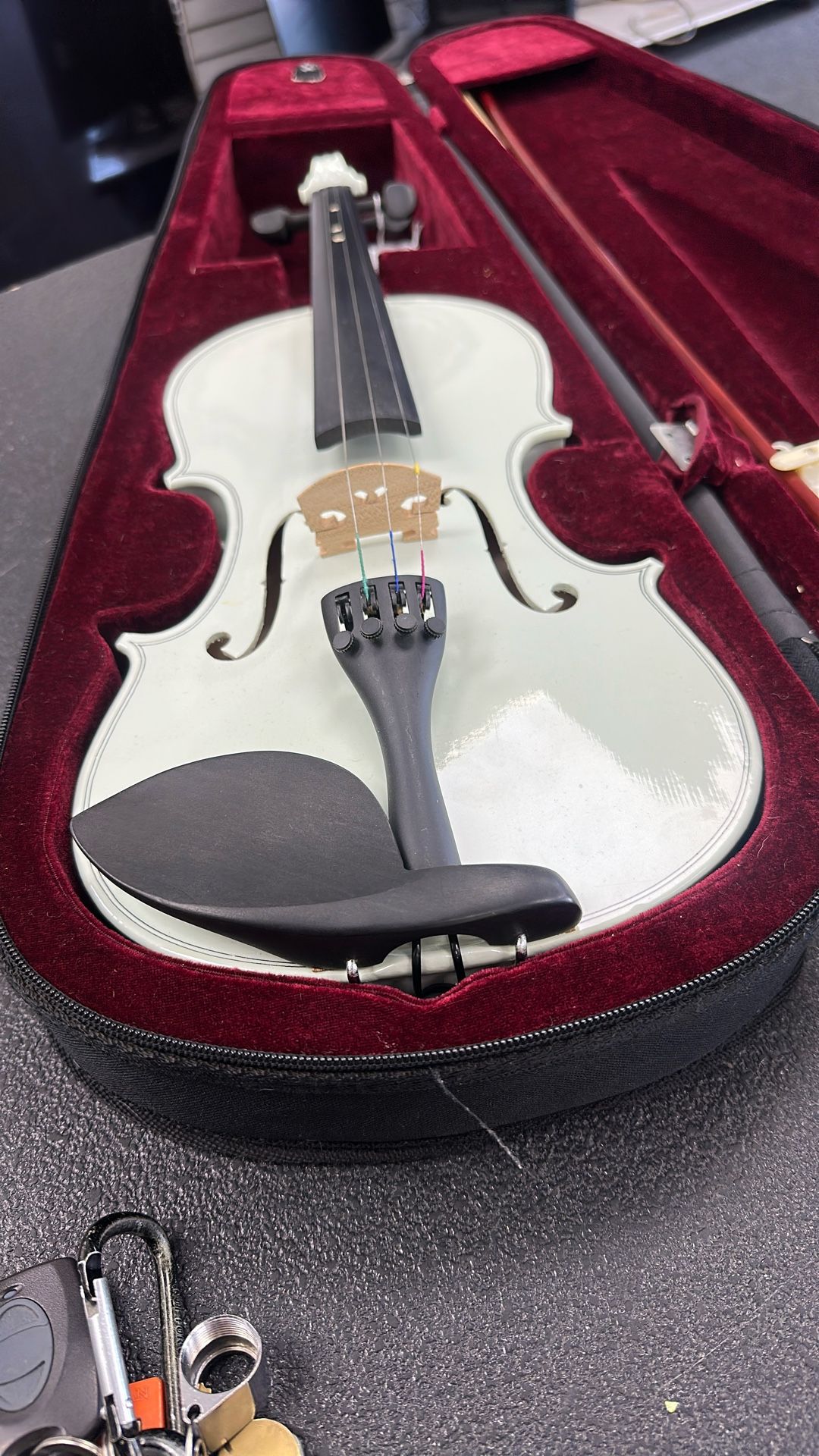 Mint/white Violin