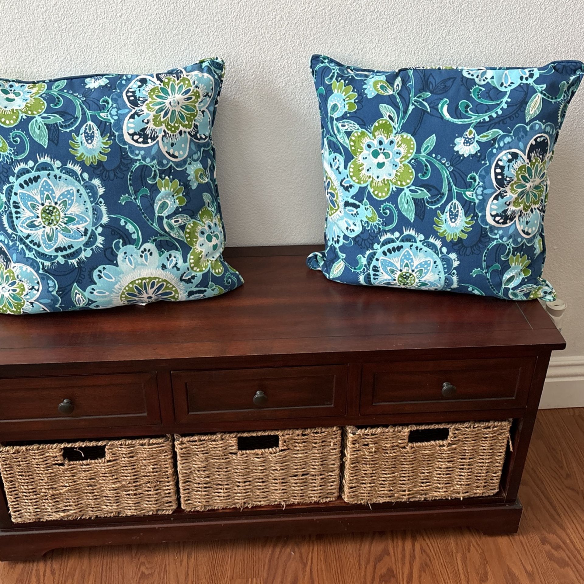 Cute Storage Bench Or Cabinet for Sale in Mission Viejo, CA - OfferUp